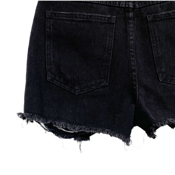 𝅺Princess Polly Elise Distressed Denim Shorts Black NWT - Picture 6 of 14